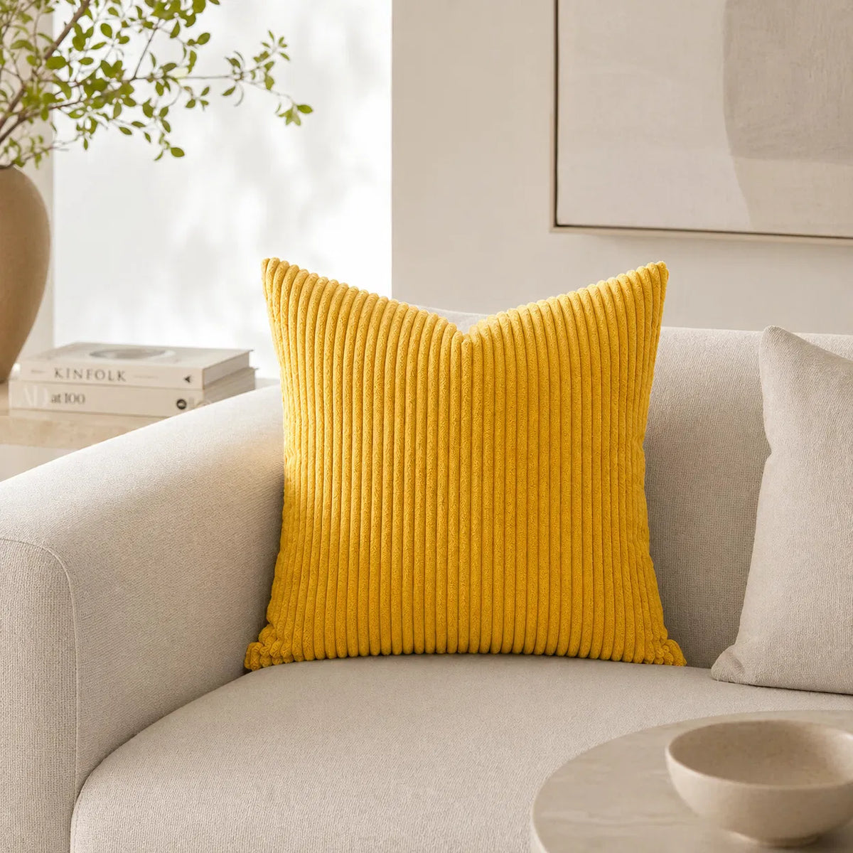 Coussin en Velours - Confort et Style pour Votre Intérieur | Jaune